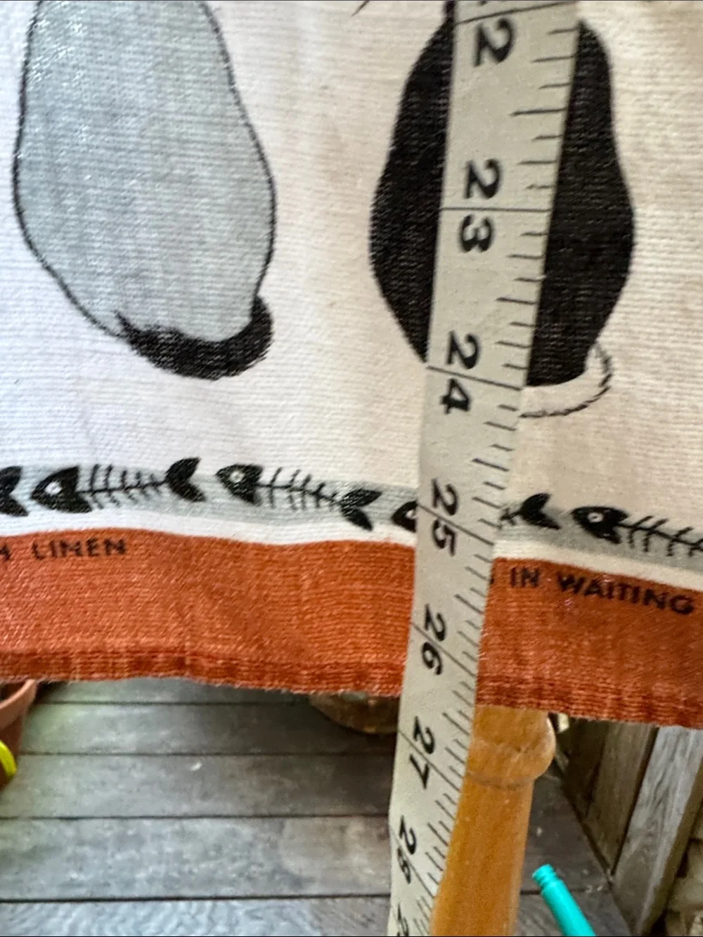 “Cat in Waiting” Irish Linen Tea Towel - Orange Border. 18” x 27”. VGUC